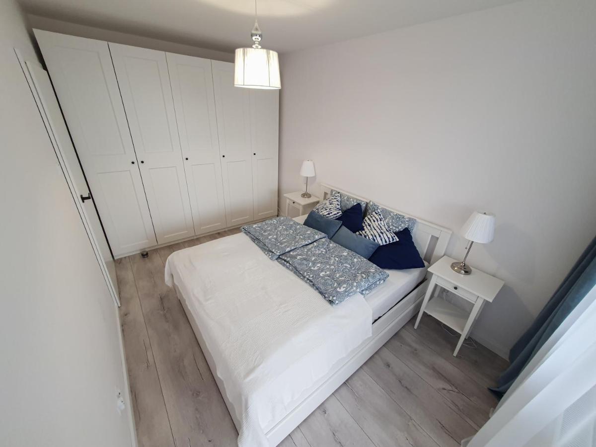 Apartament Platany Kolobrzeg Appartamento Esterno foto